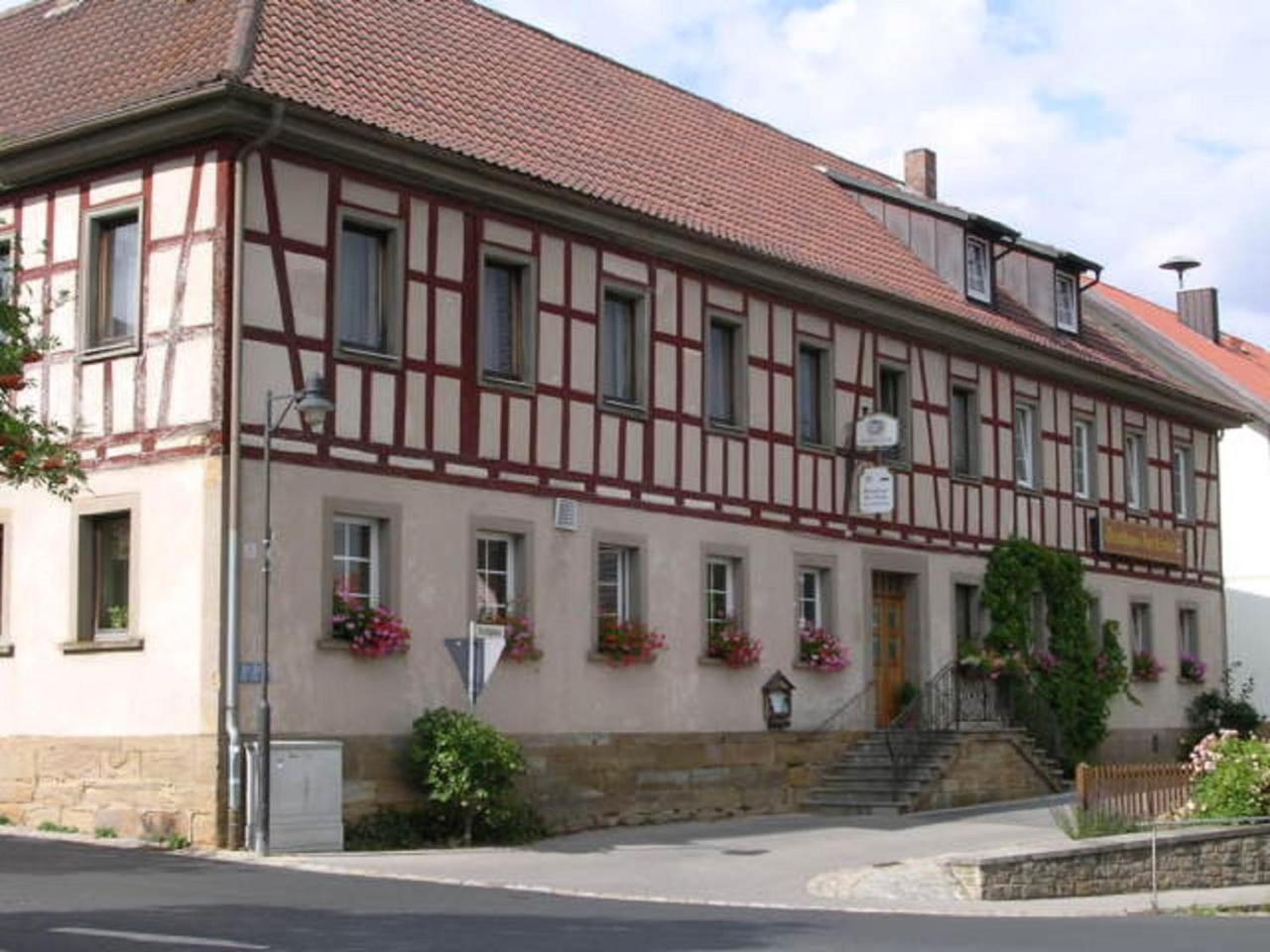 Landgasthof "Zur Linde" Irmelshausen ภายนอก รูปภาพ